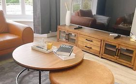 Luxury Hobart City Fringe Home